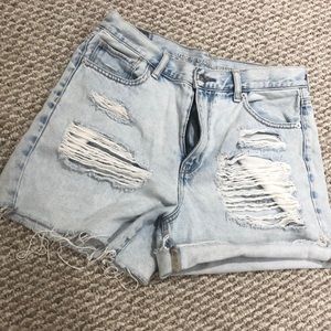 American Eagle Mom Jean shorts
